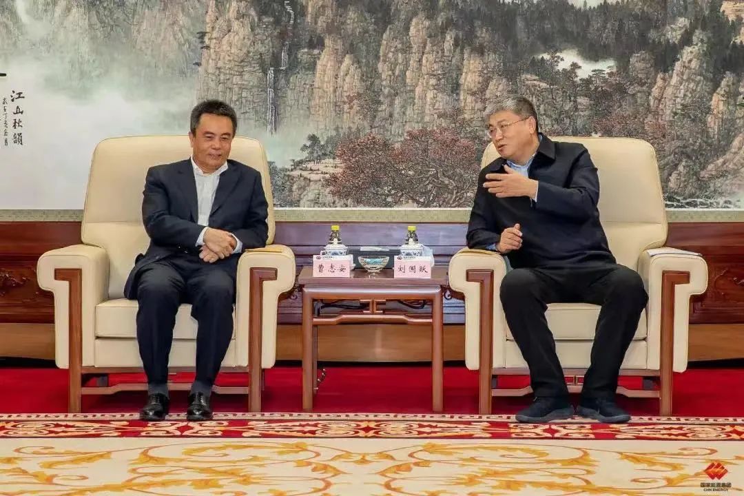 EE68ABB39D3E4DB50A4DBA9999E_8FC1A9F6_246AA.jpg?e= EE68ABB39D3E4DB50A4DBA9999E_8FC1A9F6_246AA.jpg?e=